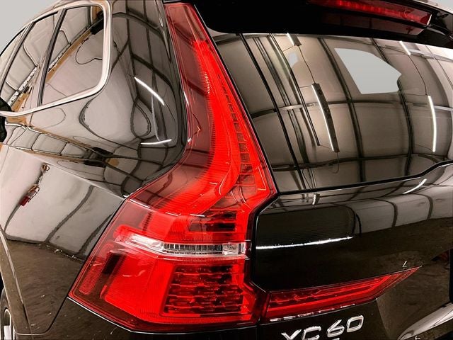 2021 Volvo XC60 T5 Momentum