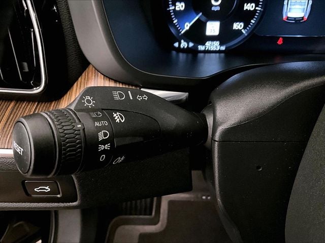 2021 Volvo XC60 T5 Momentum