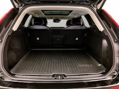 2021 Volvo XC60 T5 Momentum