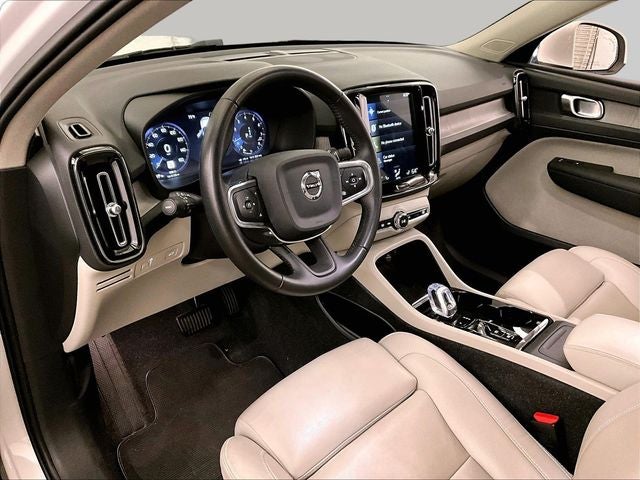 2021 Volvo XC40 T5 Inscription