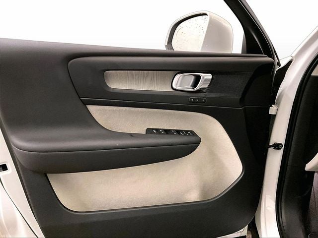 2021 Volvo XC40 T5 Inscription