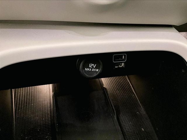 2021 Volvo XC40 T5 Inscription