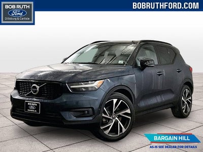 2022 Volvo XC40 R-Design