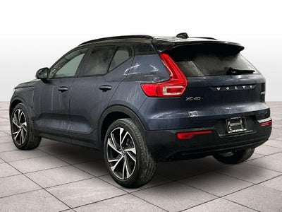 2022 Volvo XC40 R-Design