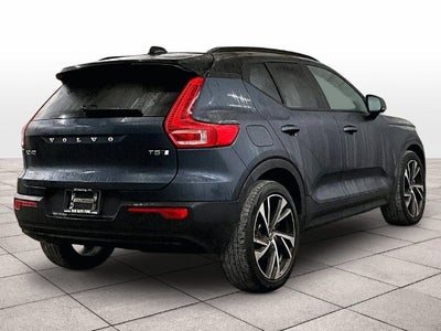 2022 Volvo XC40 R-Design