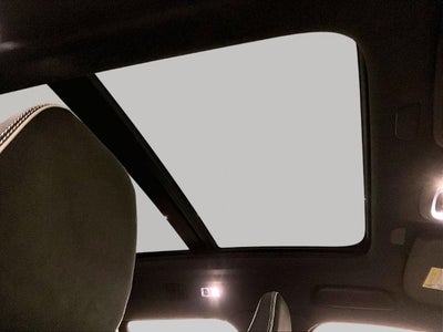 2022 Volvo XC40 R-Design