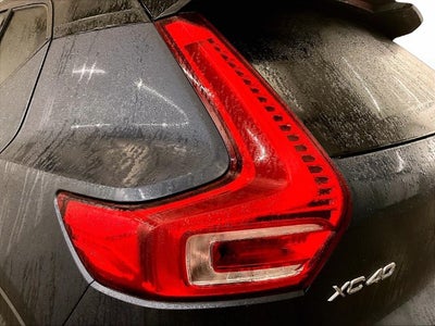 2022 Volvo XC40 R-Design