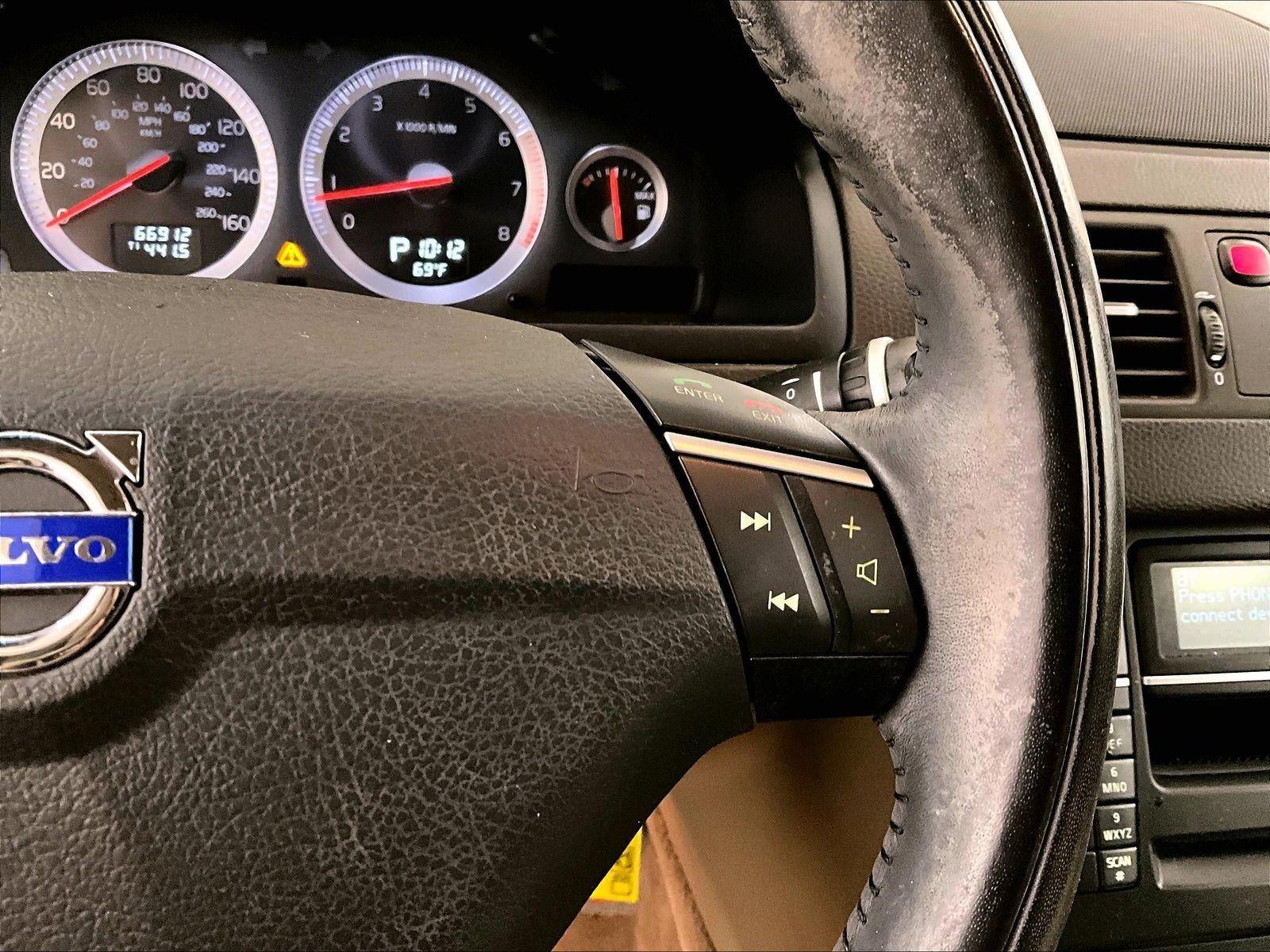 2013 Volvo XC90 Platinum