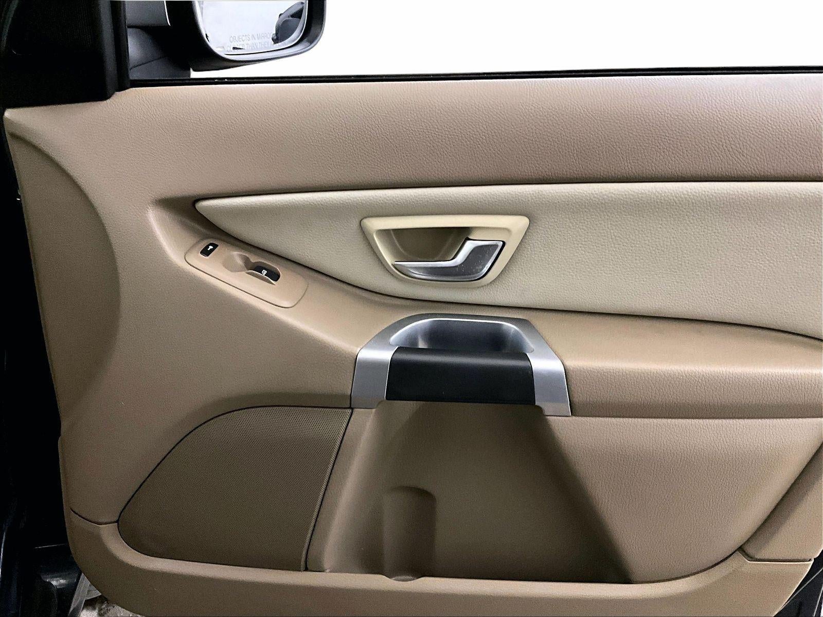 2013 Volvo XC90 Platinum