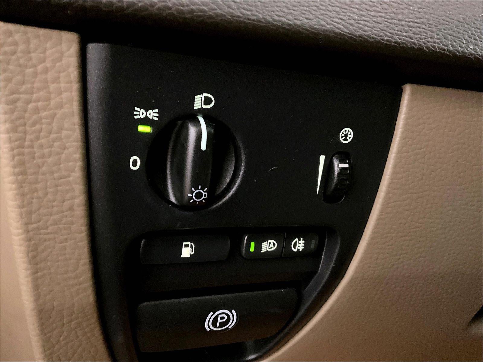 2013 Volvo XC90 Platinum