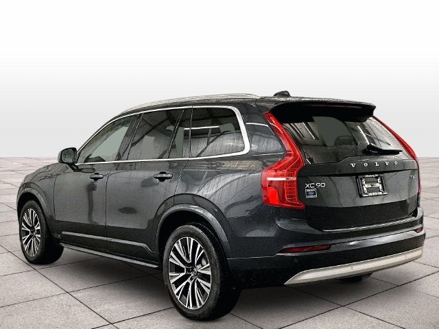 2022 Volvo XC90 T6 Momentum