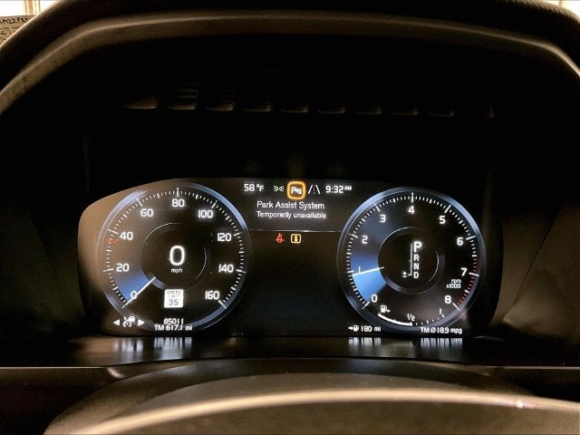 2022 Volvo XC90 T6 Momentum
