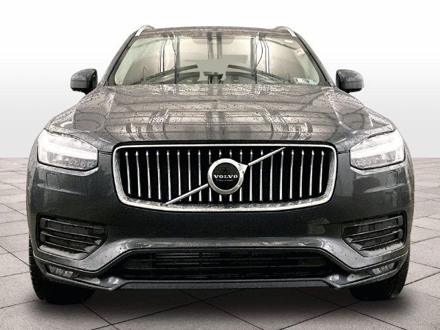 2022 Volvo XC90 T6 Momentum
