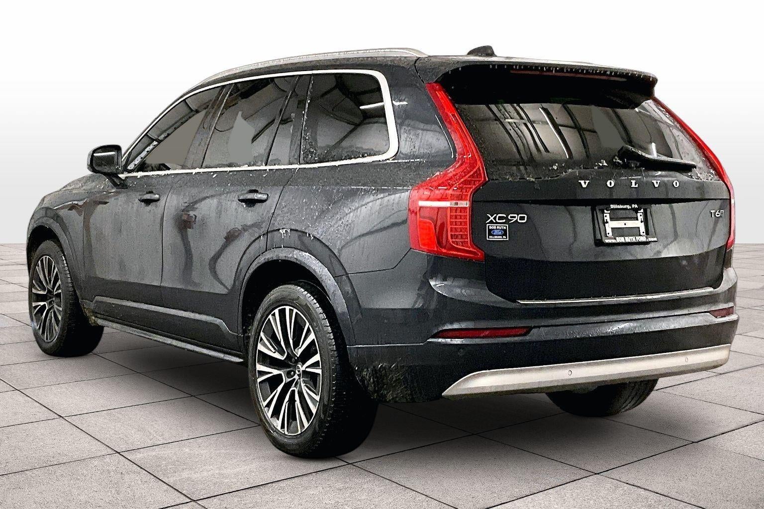 2022 Volvo XC90 Momentum