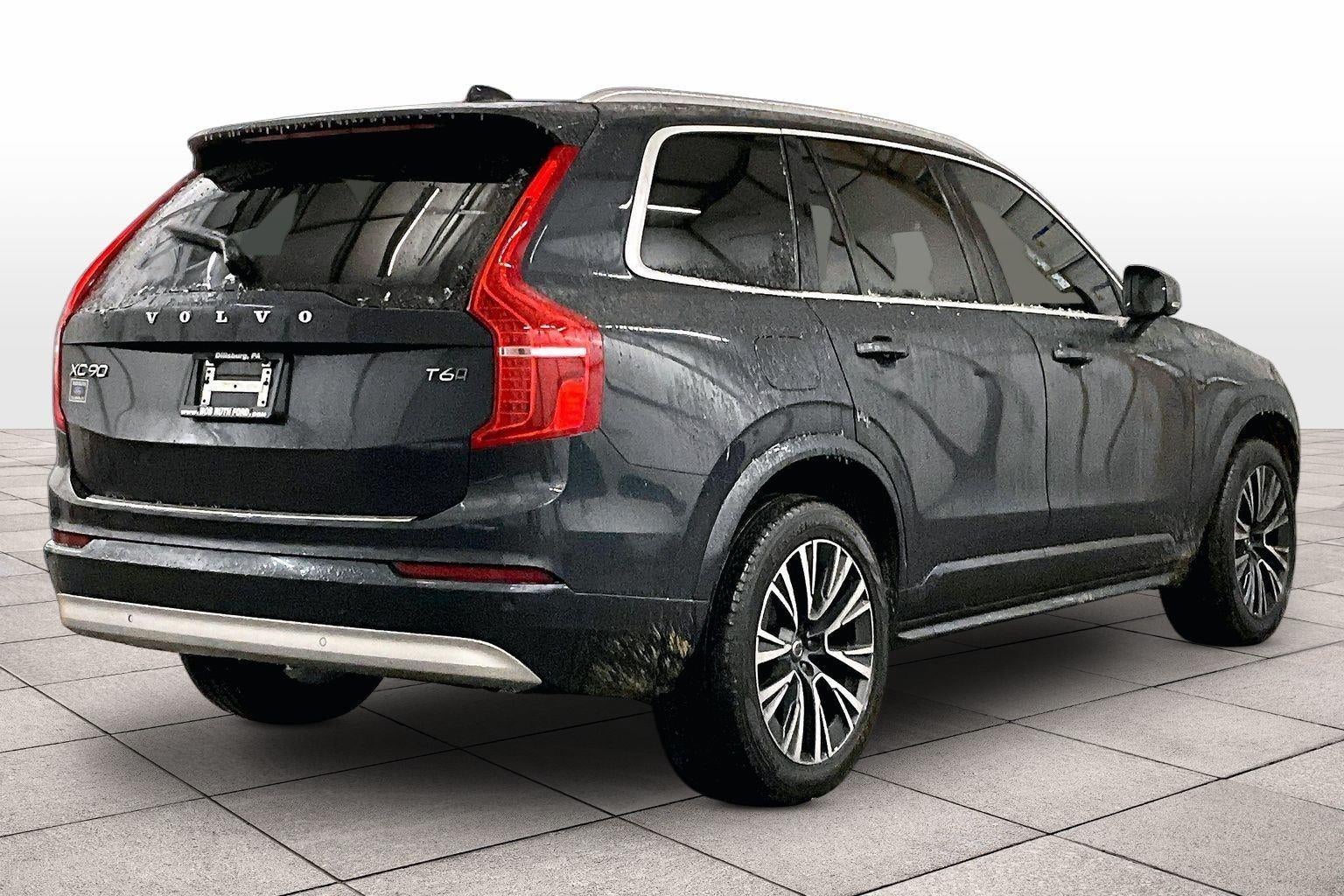 2022 Volvo XC90 Momentum