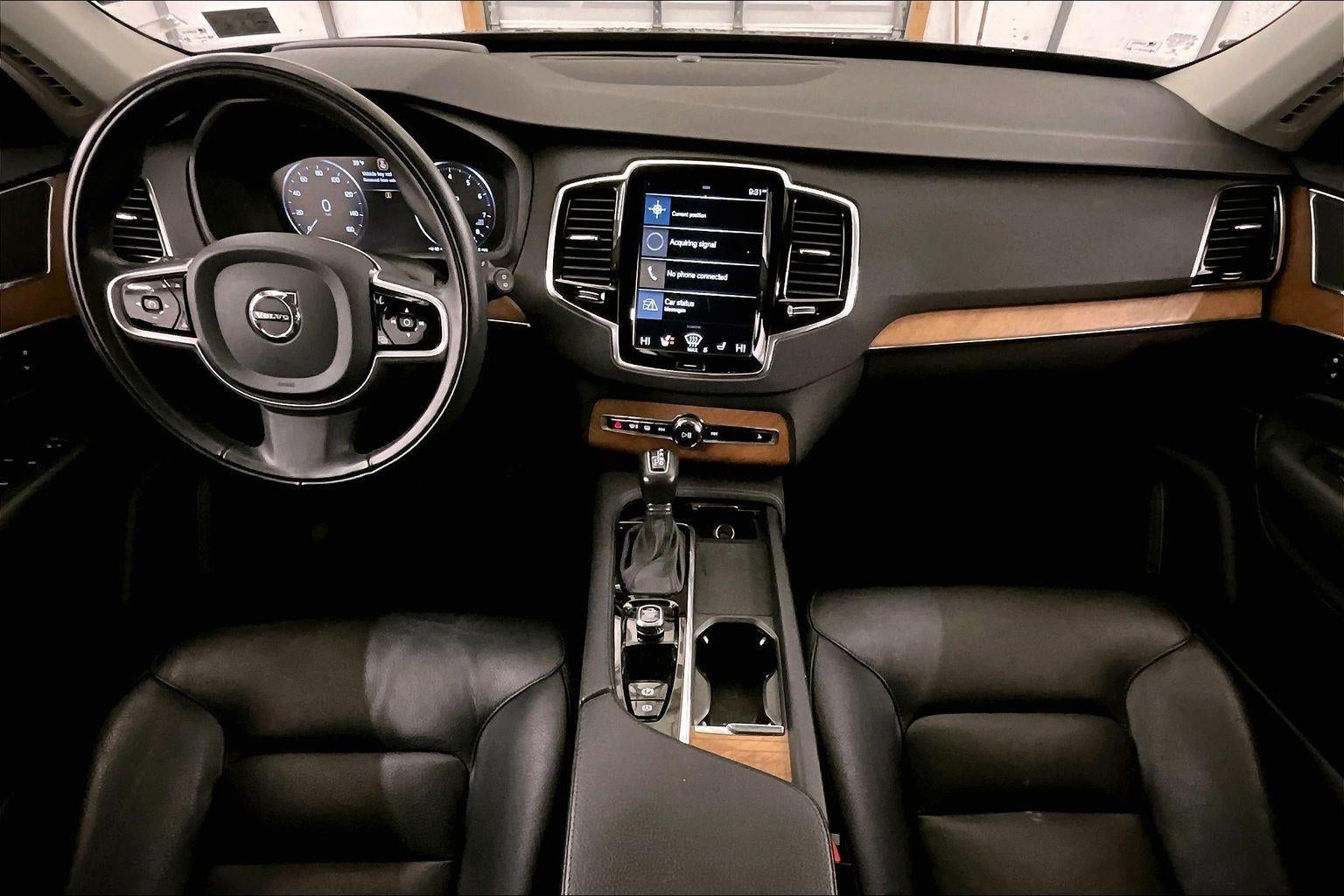 2022 Volvo XC90 Momentum