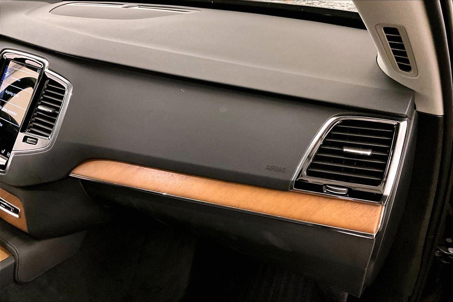 2022 Volvo XC90 Momentum