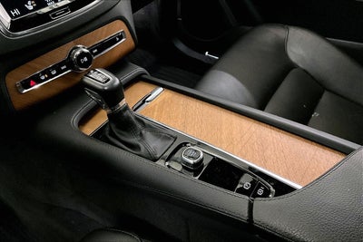 2022 Volvo XC90 Momentum