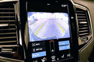 2022 Volvo XC90 Momentum