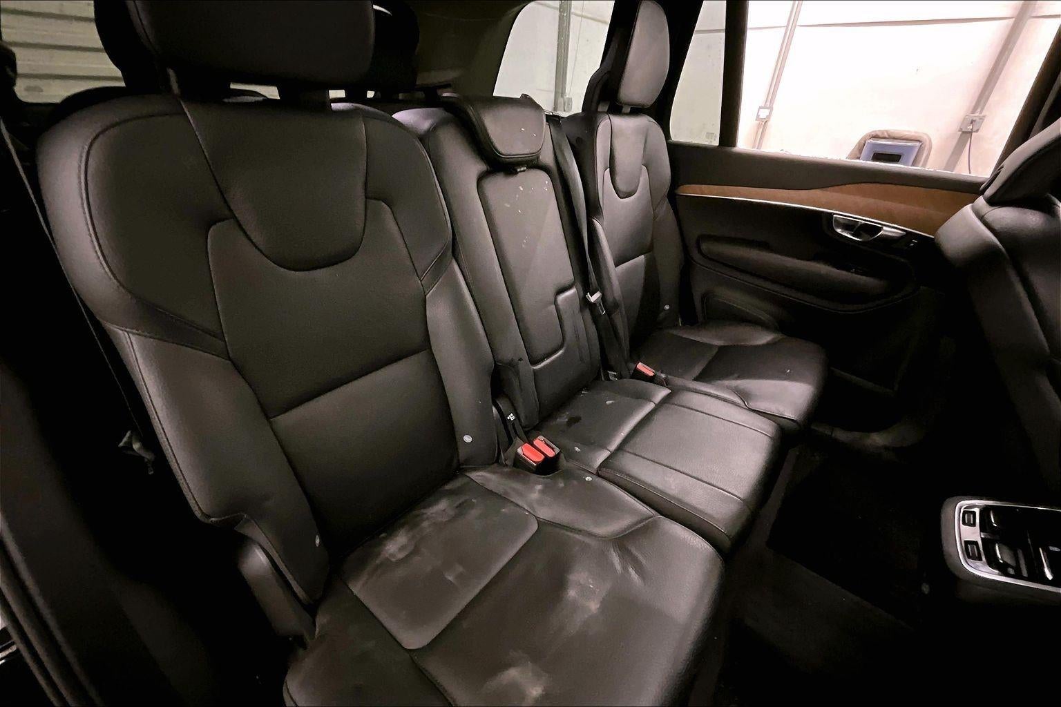 2022 Volvo XC90 Momentum