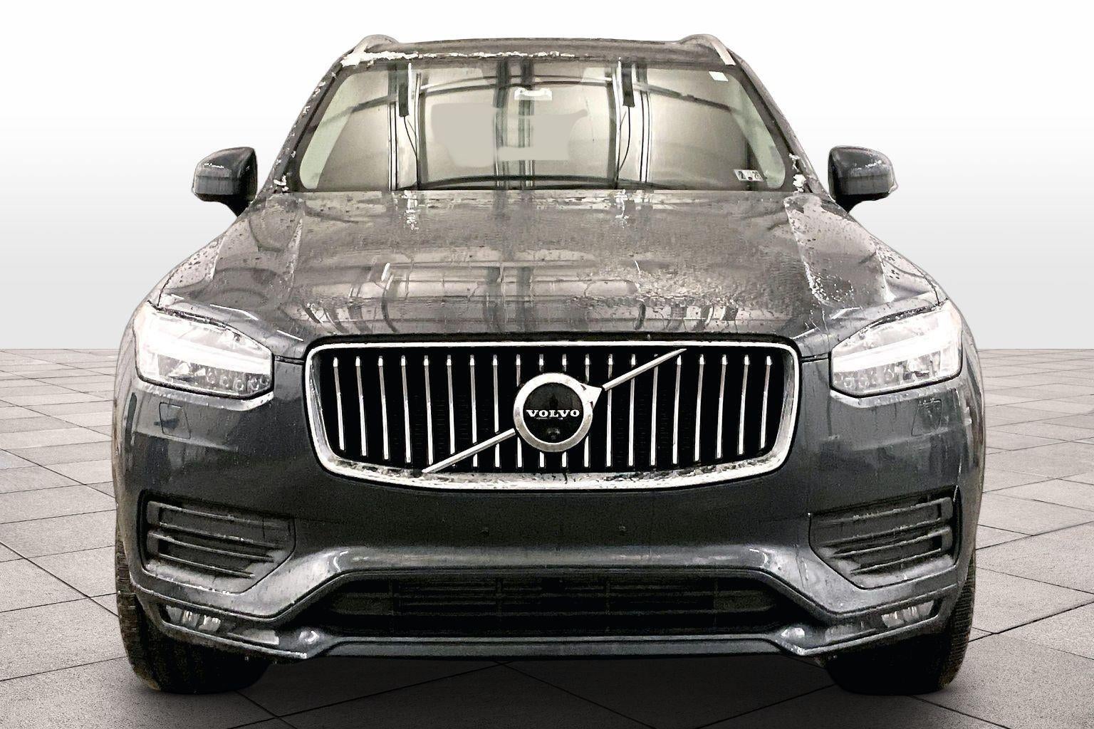 2022 Volvo XC90 Momentum
