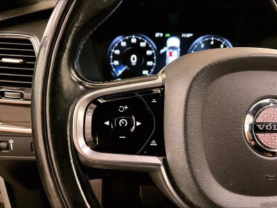 2017 Volvo XC90 Momentum