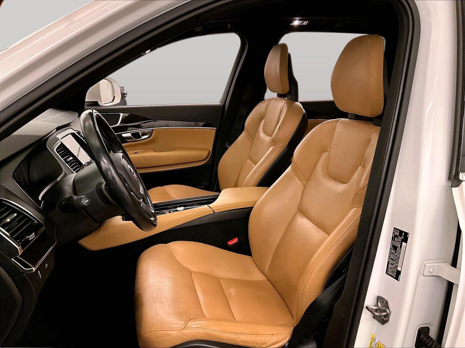 2017 Volvo XC90 Momentum
