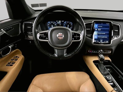 2017 Volvo XC90 Momentum