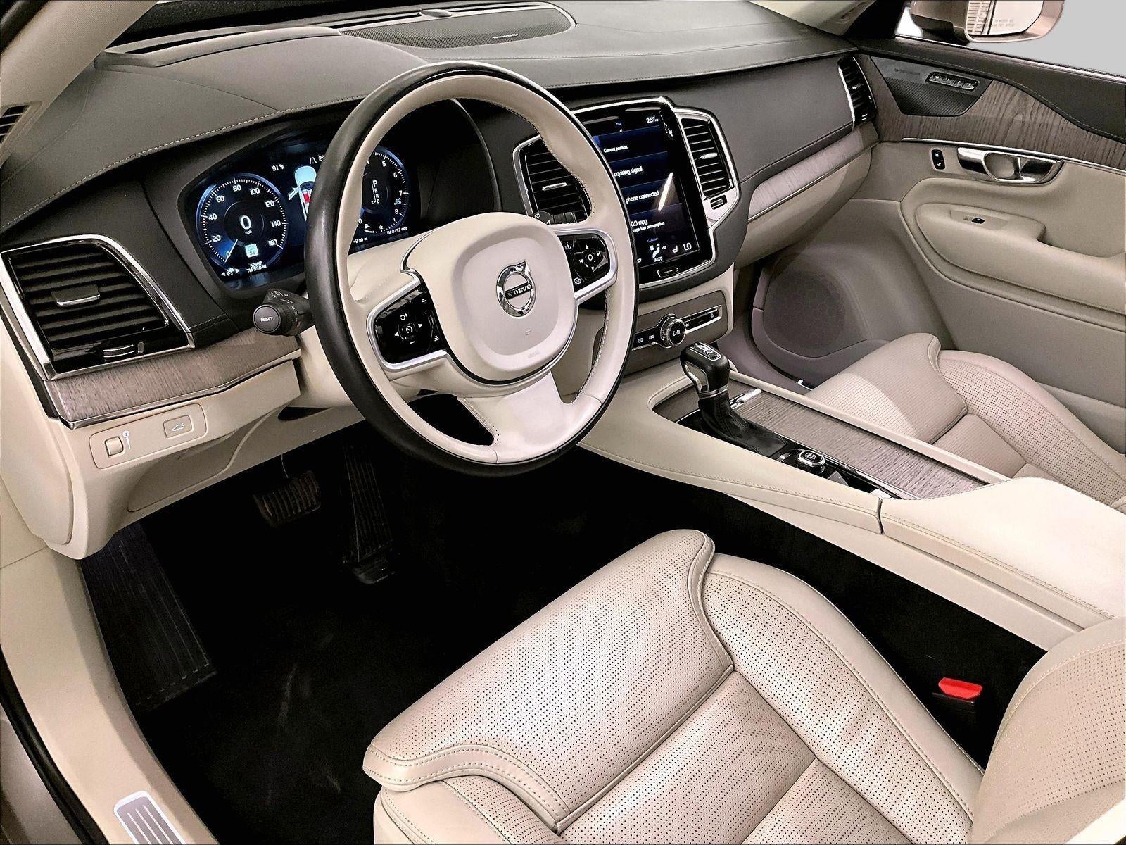 2022 Volvo XC90 Inscription