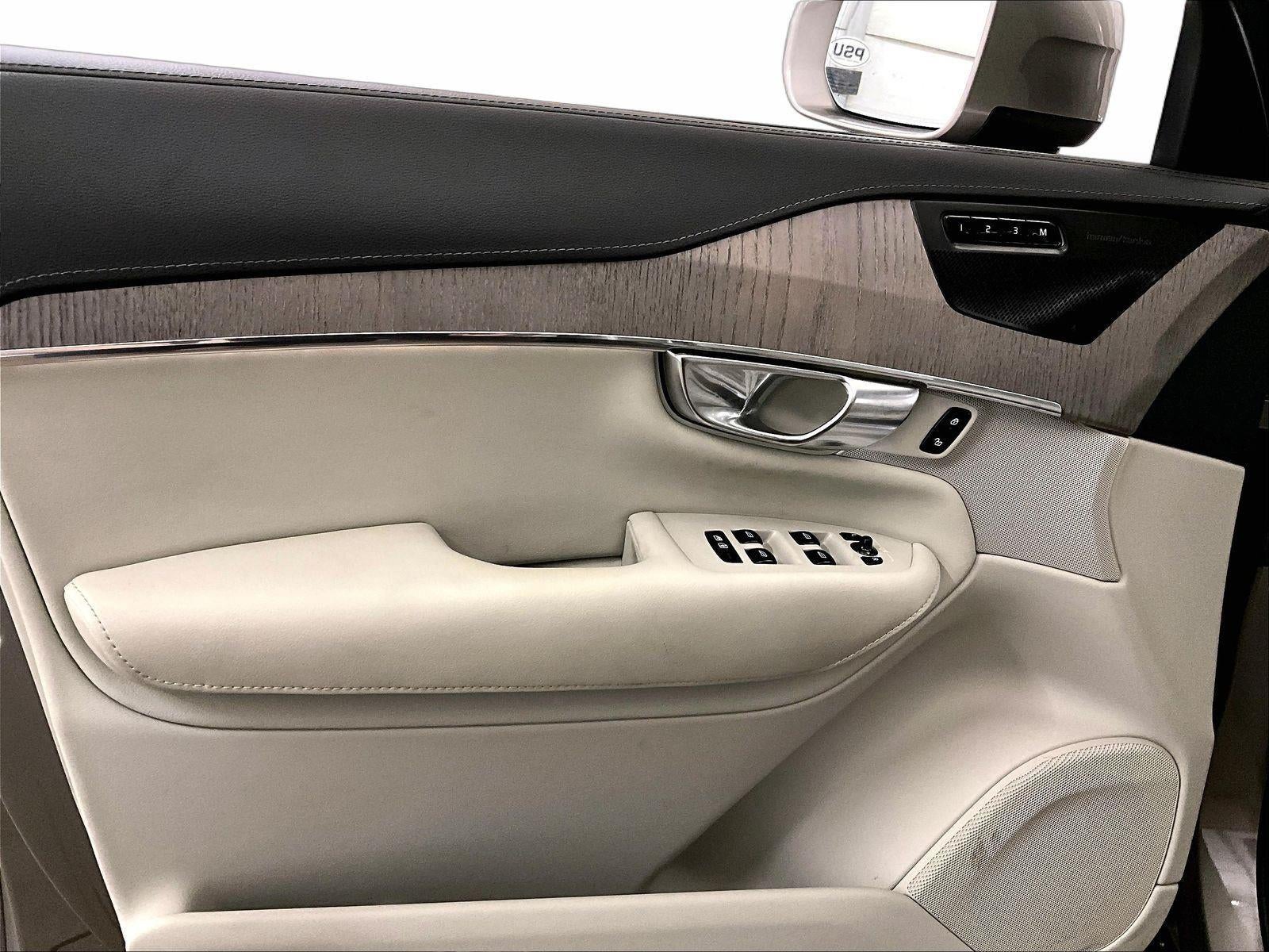 2022 Volvo XC90 Inscription