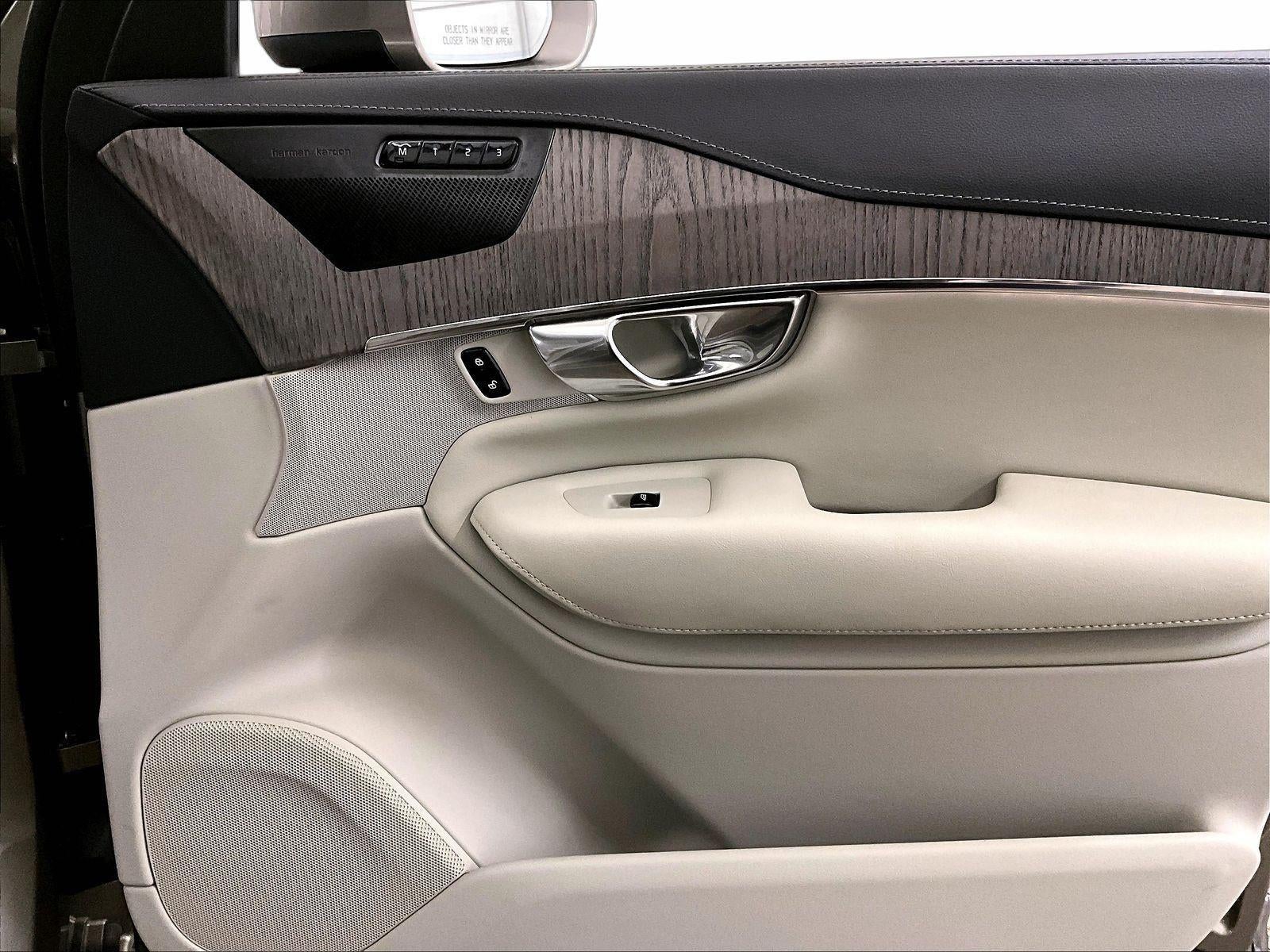 2022 Volvo XC90 Inscription