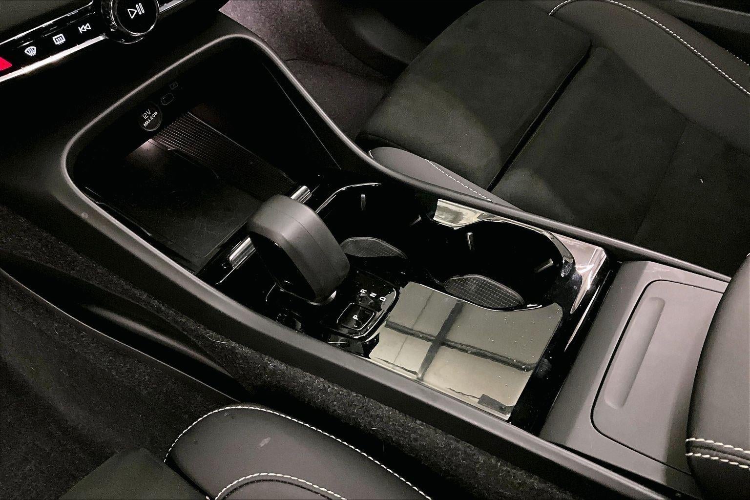 2022 Volvo C40 Recharge Pure Electric Ultimate