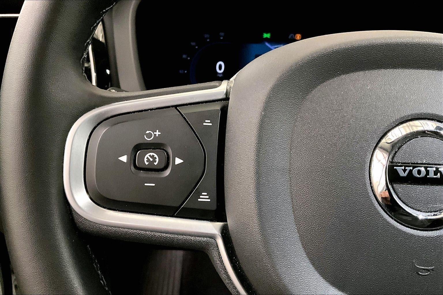 2022 Volvo XC60 Recharge Plug-In Hybrid Inscription Expression