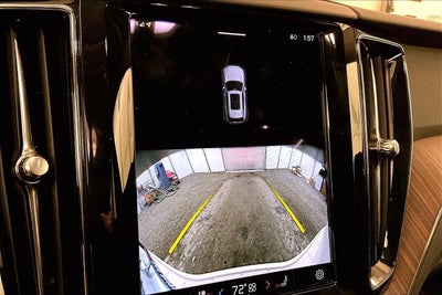 2022 Volvo XC60 Recharge Plug-In Hybrid Inscription Expression