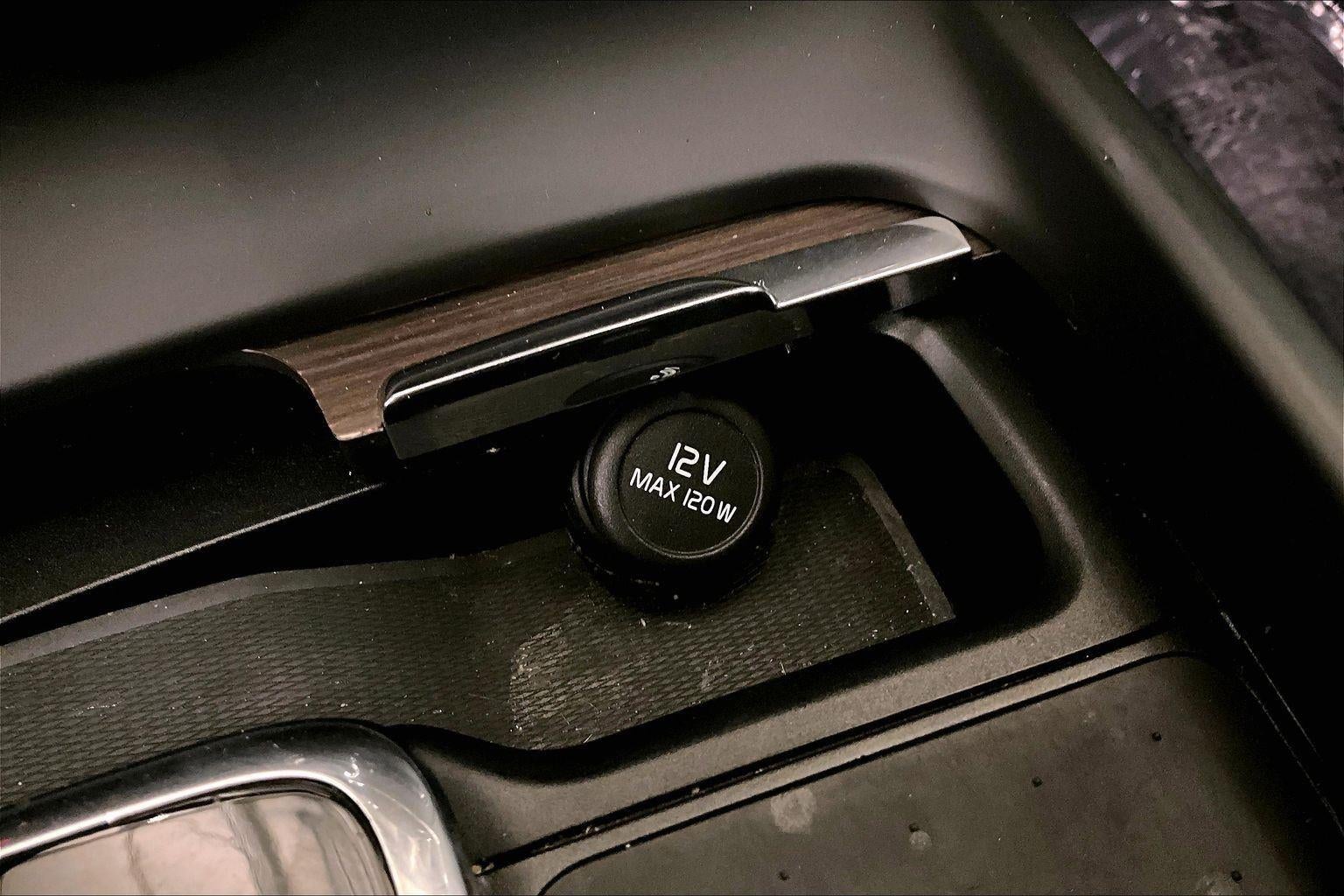 2022 Volvo XC60 Recharge Plug-In Hybrid Inscription Expression