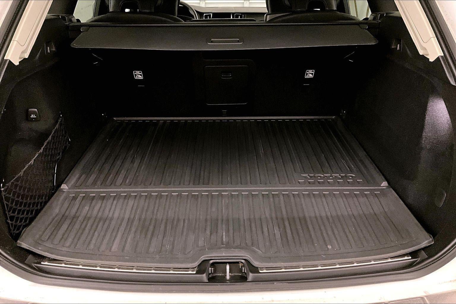 2022 Volvo XC60 Recharge Plug-In Hybrid Inscription Expression