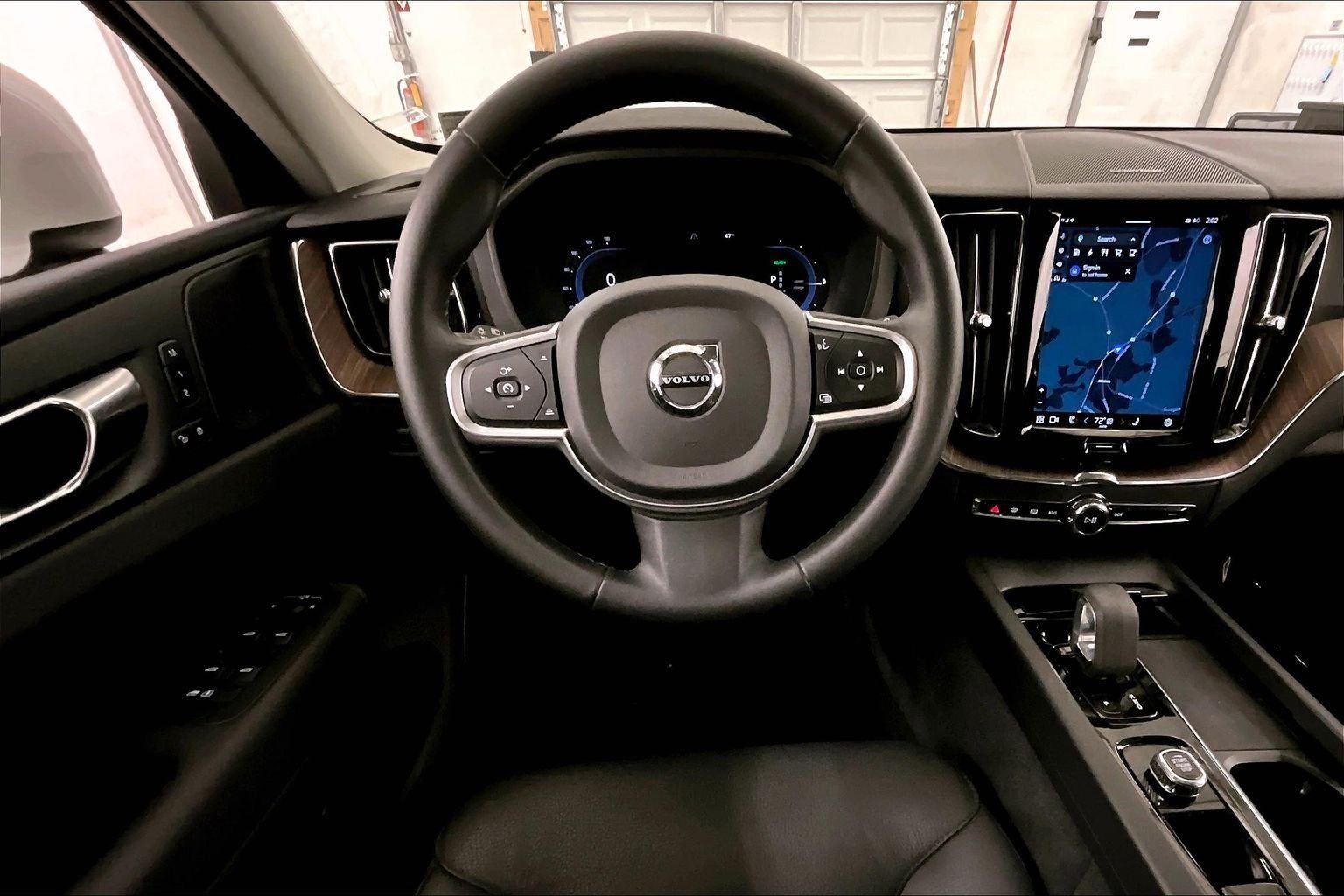 2022 Volvo XC60 Recharge Plug-In Hybrid Inscription Expression