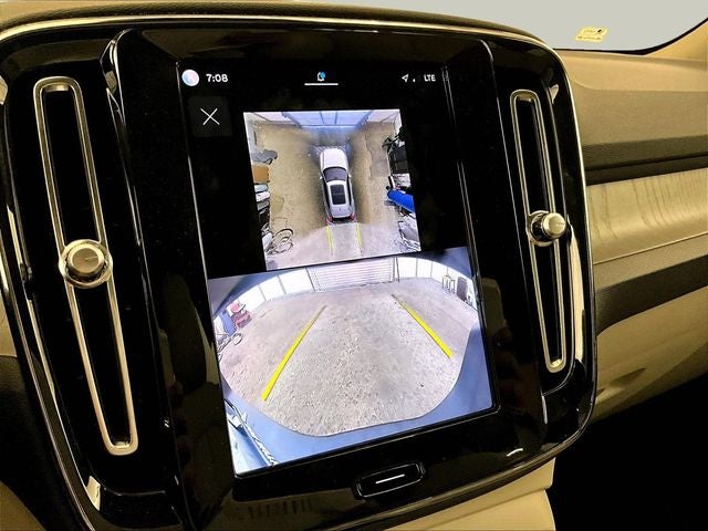 2024 Volvo XC40 Ultimate