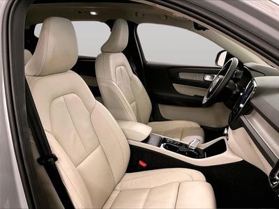 2024 Volvo XC40 Ultimate